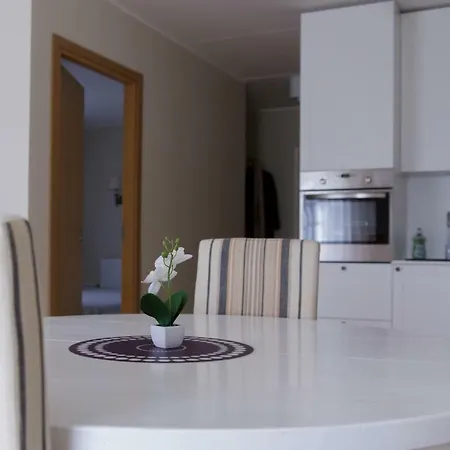 شقة Karja 45, W/ Terrace; Near And Center بارنو